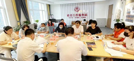 长春市民政局到朝阳区调研社工站建设